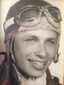 The future Major William Hardiman as a seasoned 20 year old in the US Army Air Corps. (circa 1944)